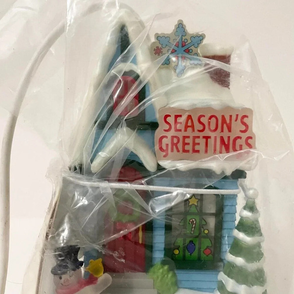 2009 Hallmark Ornament Light and Music Caroling Cottages Seasons  Greetings - Picture 2 of 16